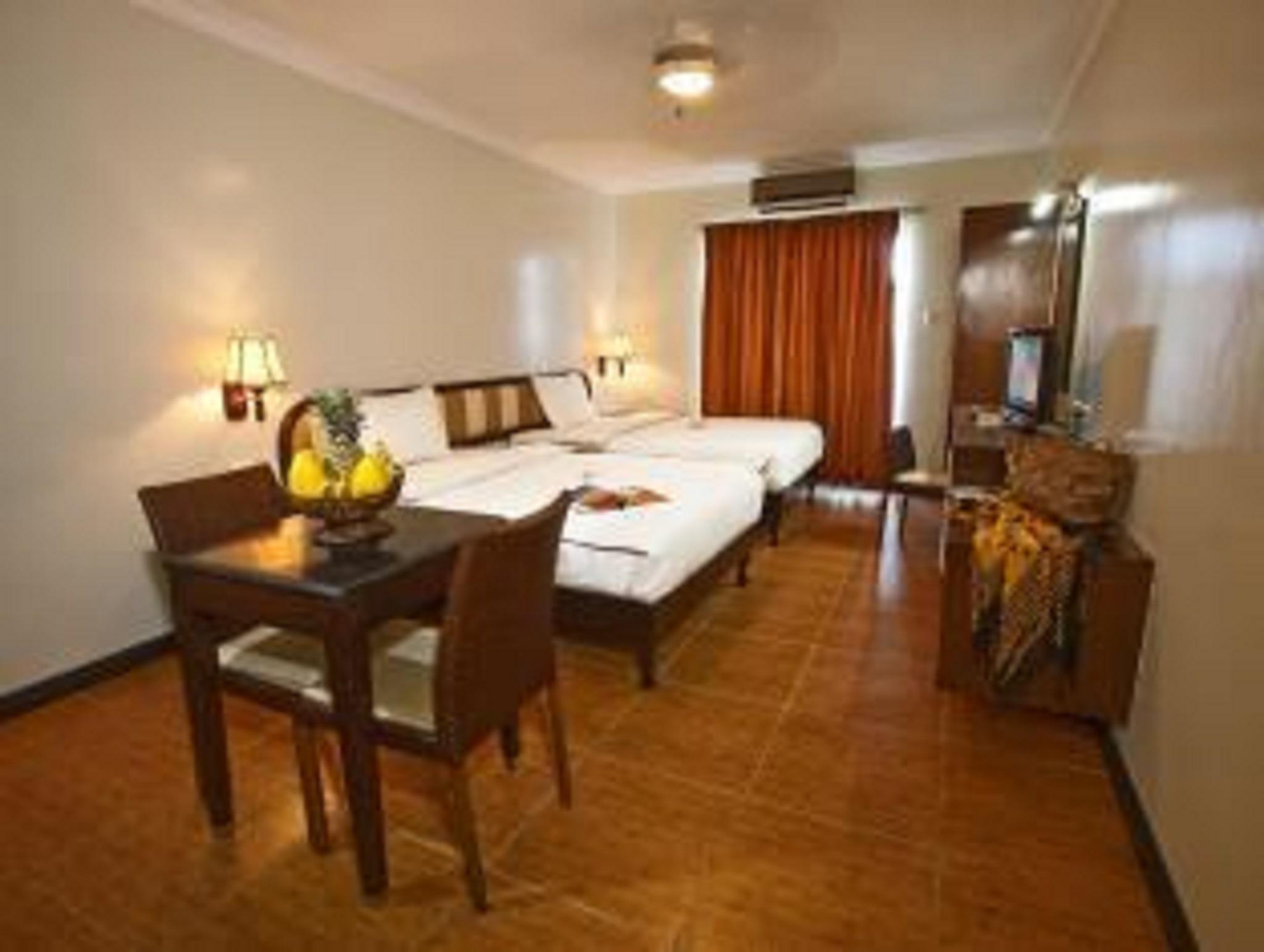 Egi Resort & Hotel Lapu-Lapu City Exterior photo