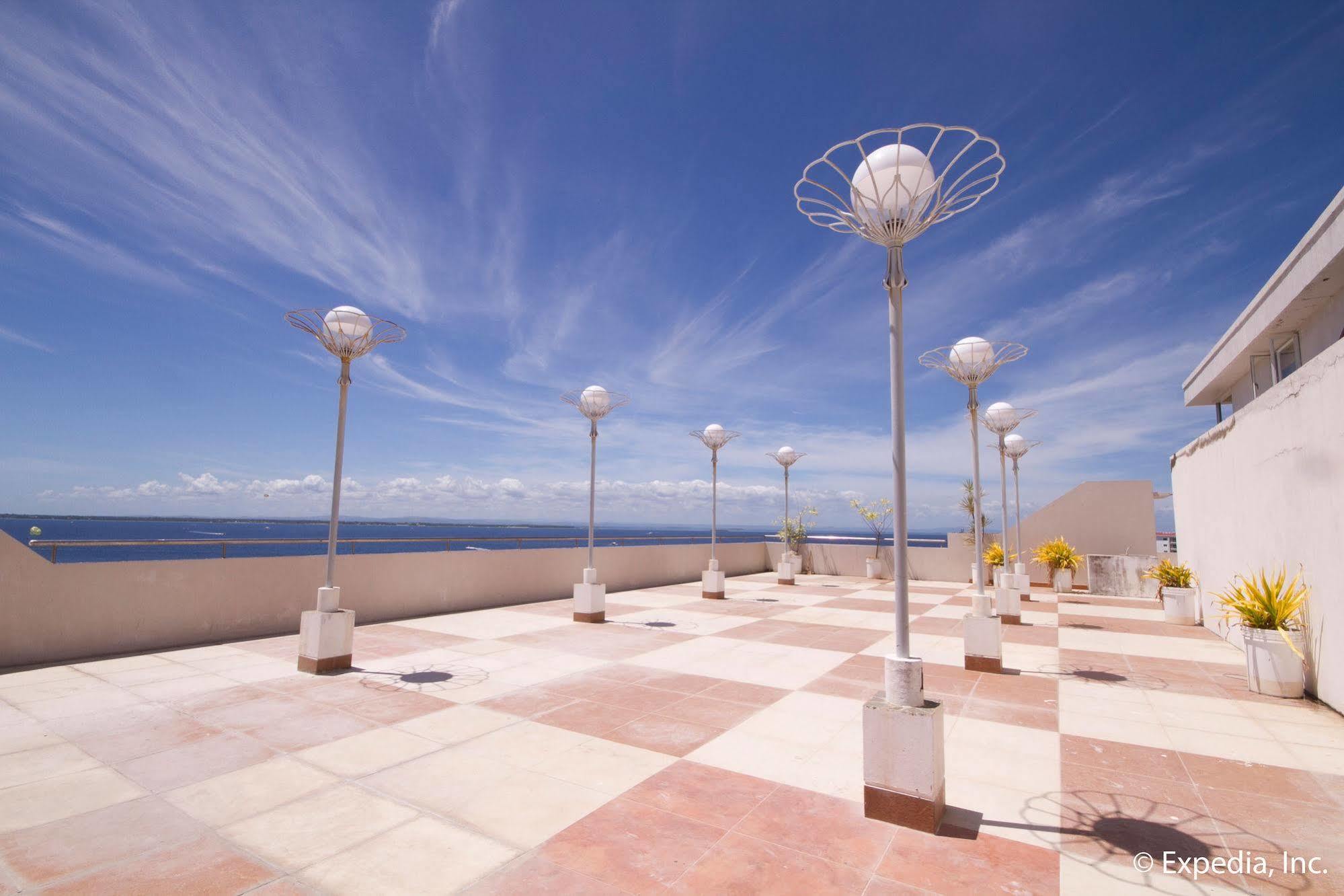 Egi Resort & Hotel Lapu-Lapu City Exterior photo