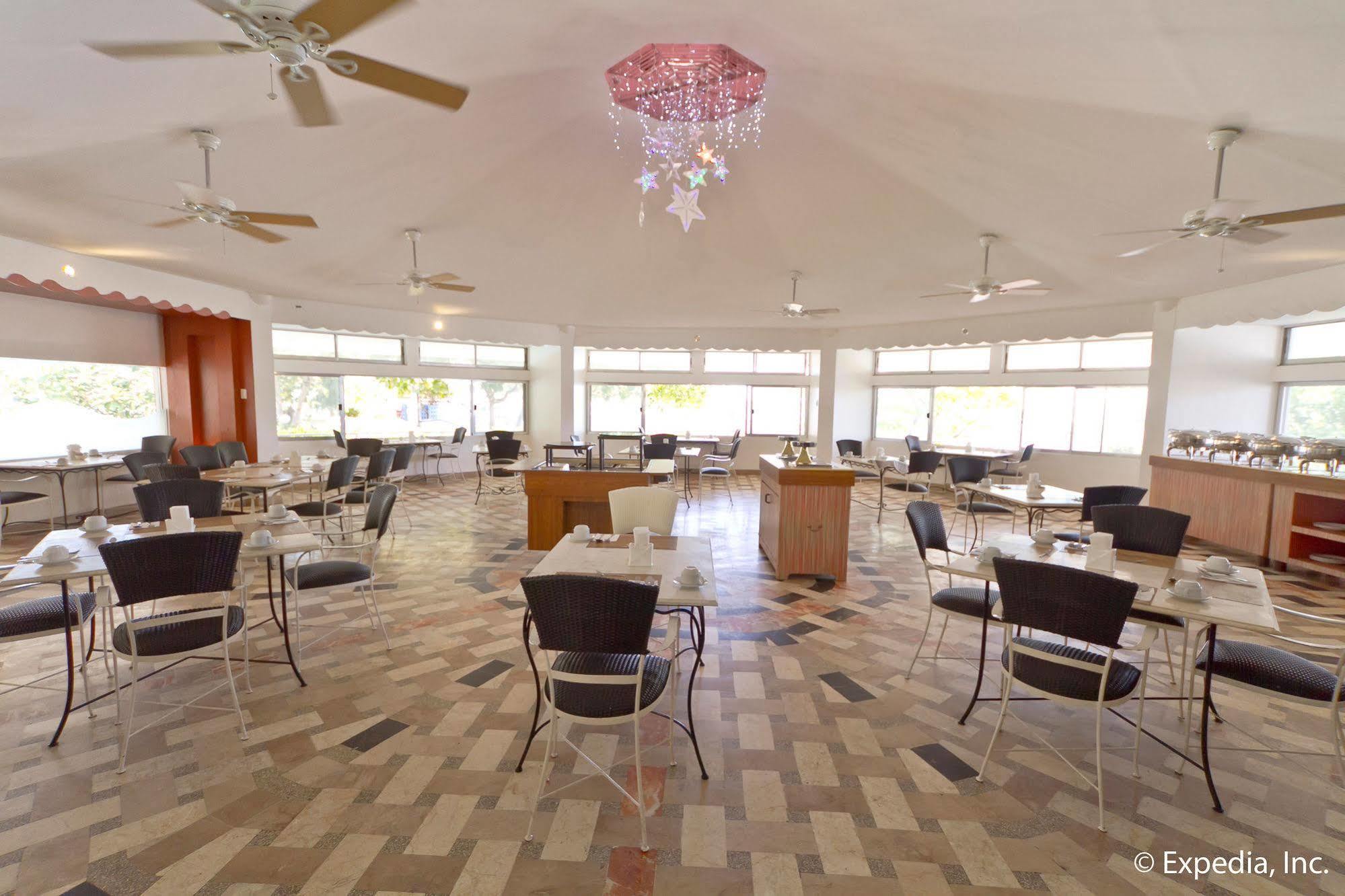 Egi Resort & Hotel Lapu-Lapu City Exterior photo