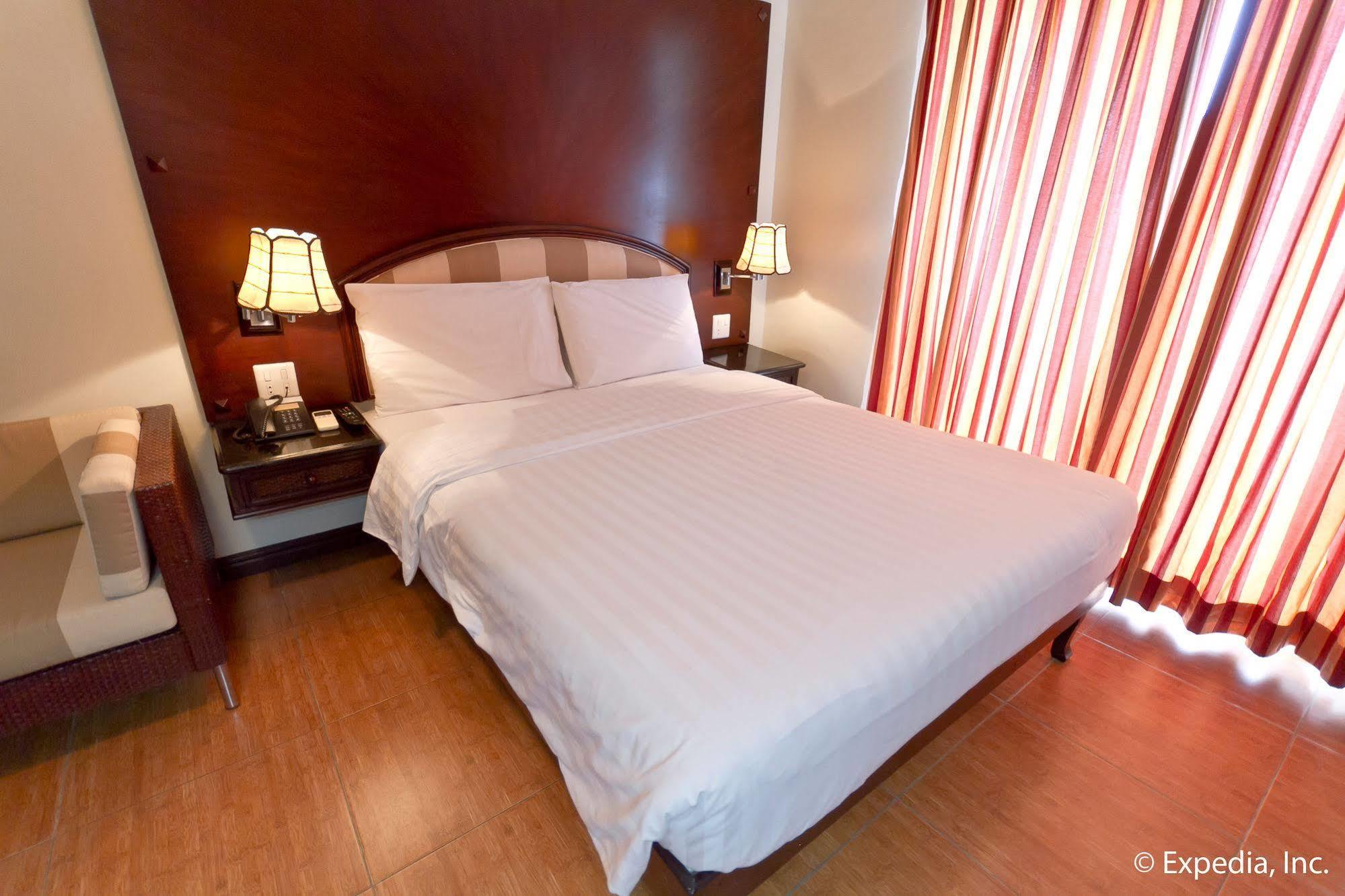 Egi Resort & Hotel Lapu-Lapu City Exterior photo